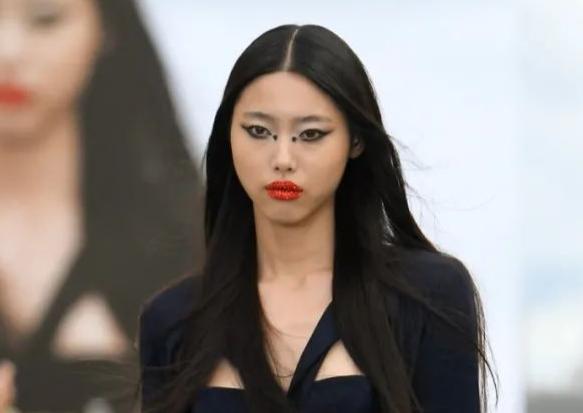 巴黎时装秀ladygaga,ladygaga巴黎时装秀