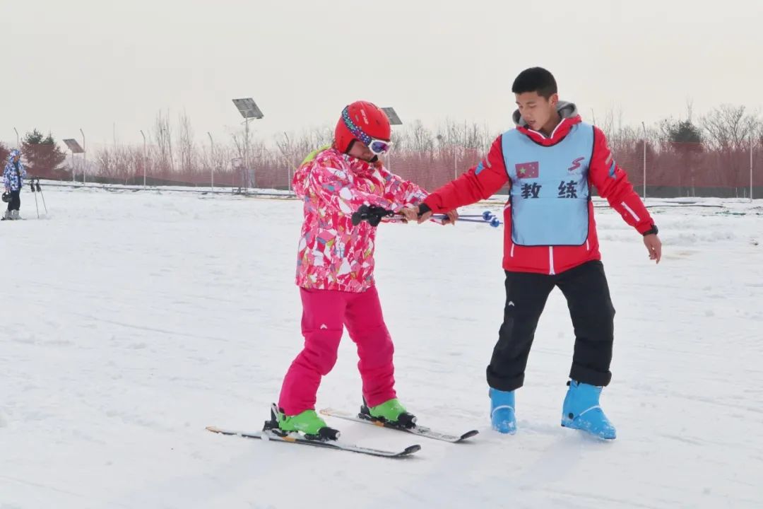 济南卧虎山滑雪场门票多少钱,济南滑雪场滑雪攻略