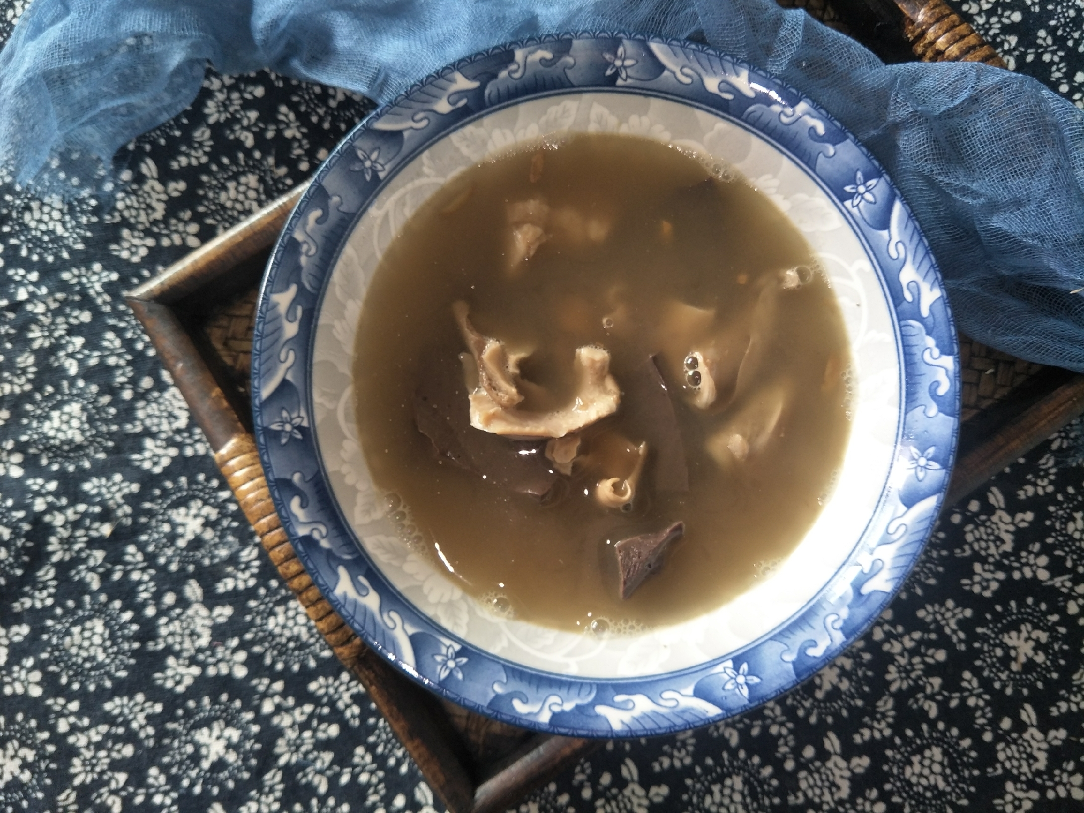 猪肚鸡汤的做法猪肚要焯水吗,猪肚包鸡猪肚要不要焯水