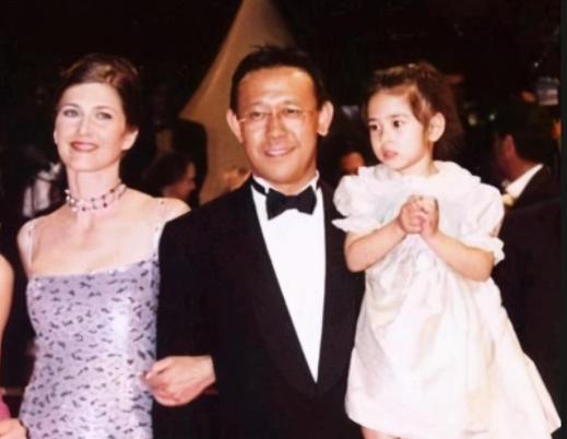 刘晓庆三段婚姻之路,刘晓庆到底有几段婚姻啊