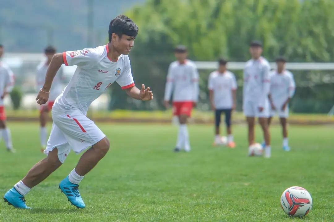 中国篮球独臂少年圆梦,独臂篮球少年圆梦