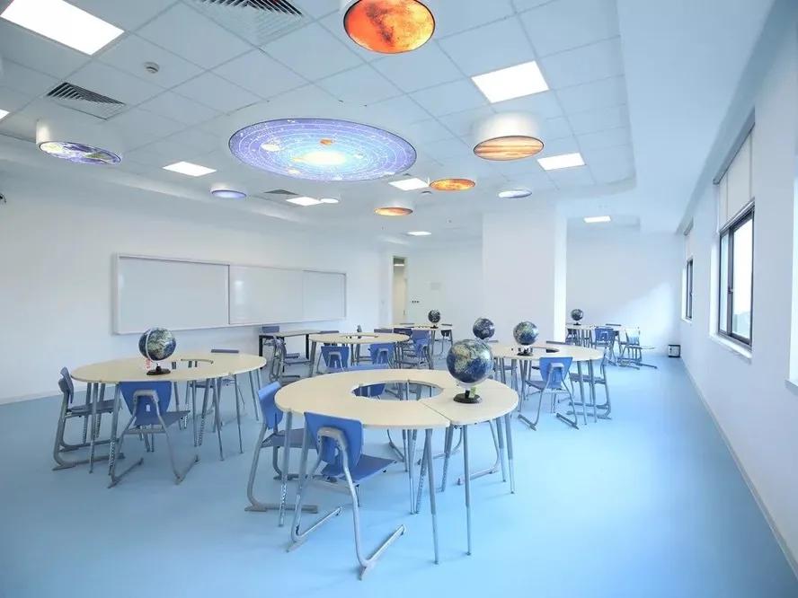 被称为沪上传奇校长,她说出了这所学校在三年内成为黑马的原因