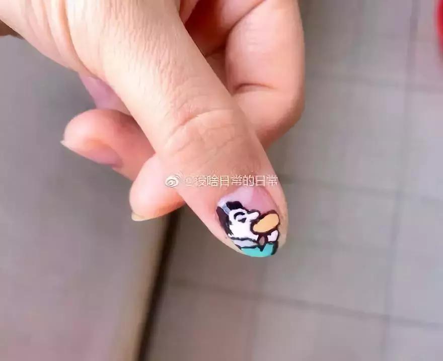 王思聪对比日本第一富二代,王思聪富二代该有的气质