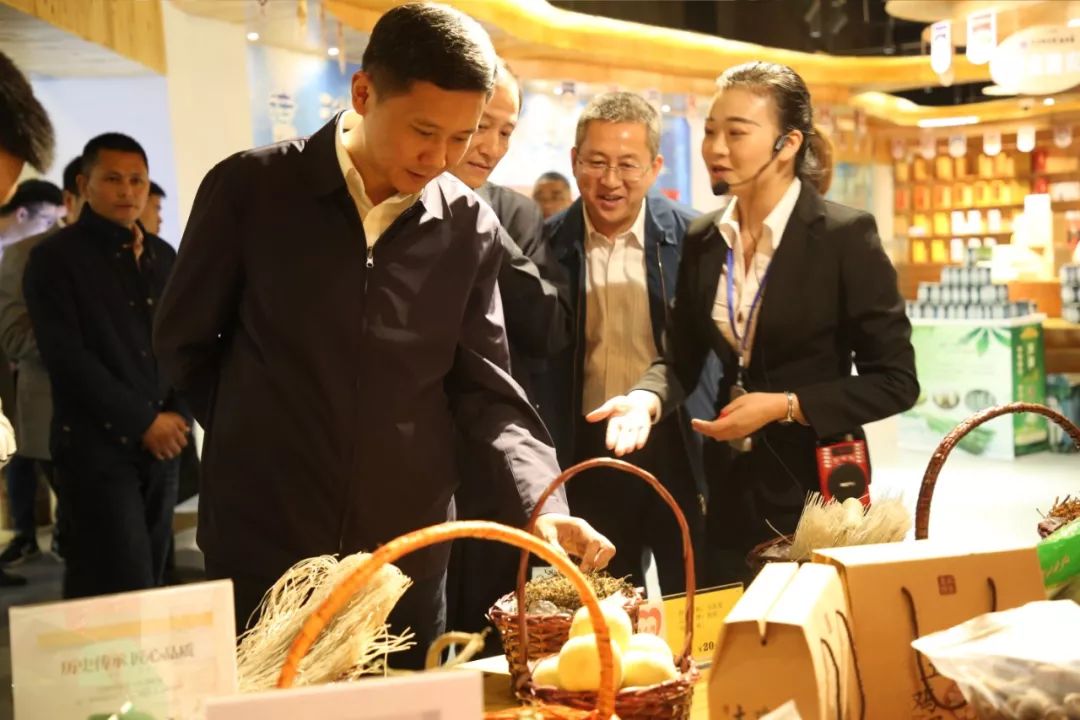 涟水这个馆的线上线下同步启动仪式火啦