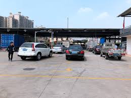 白车身贴黑顶膜好看吗,白车贴黑顶膜的优缺点