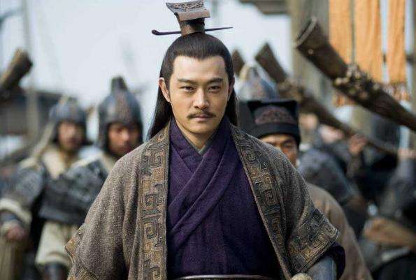 被误解的三国人物周瑜,周瑜一个被误解了二千年的人