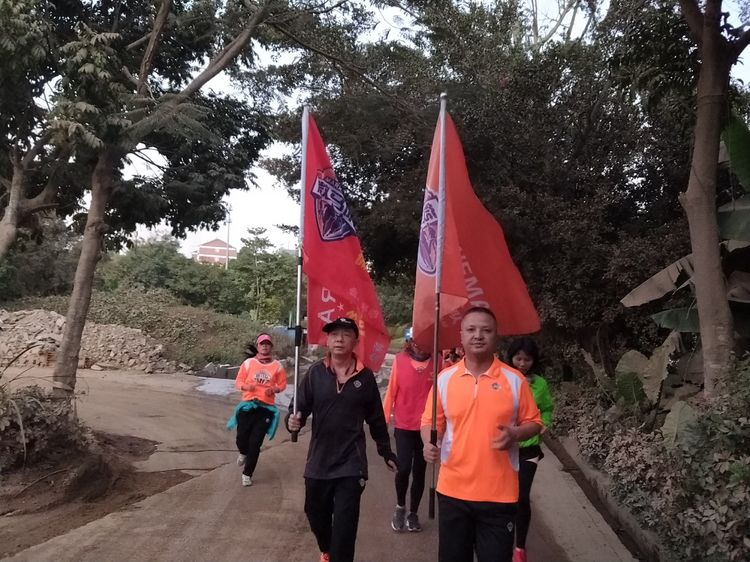 魅力深马，微马同行！六约微马助力深圳国际马拉松