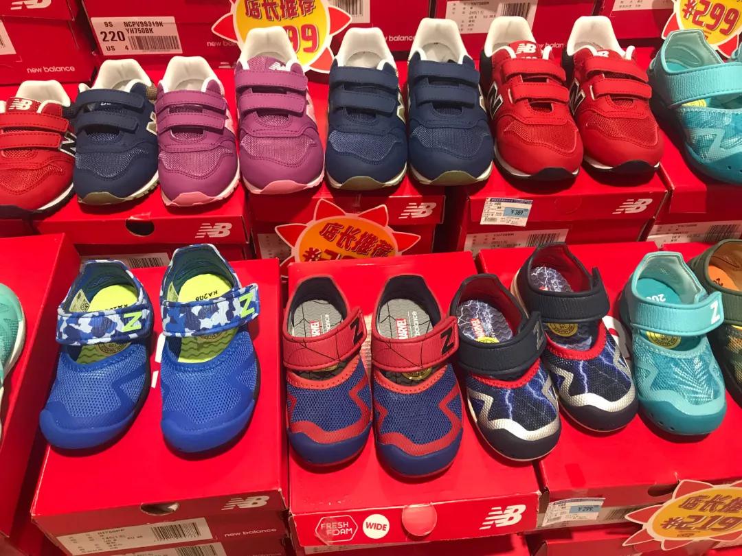 高颜值凉鞋小孩,什么材质的凉鞋鞋底最软