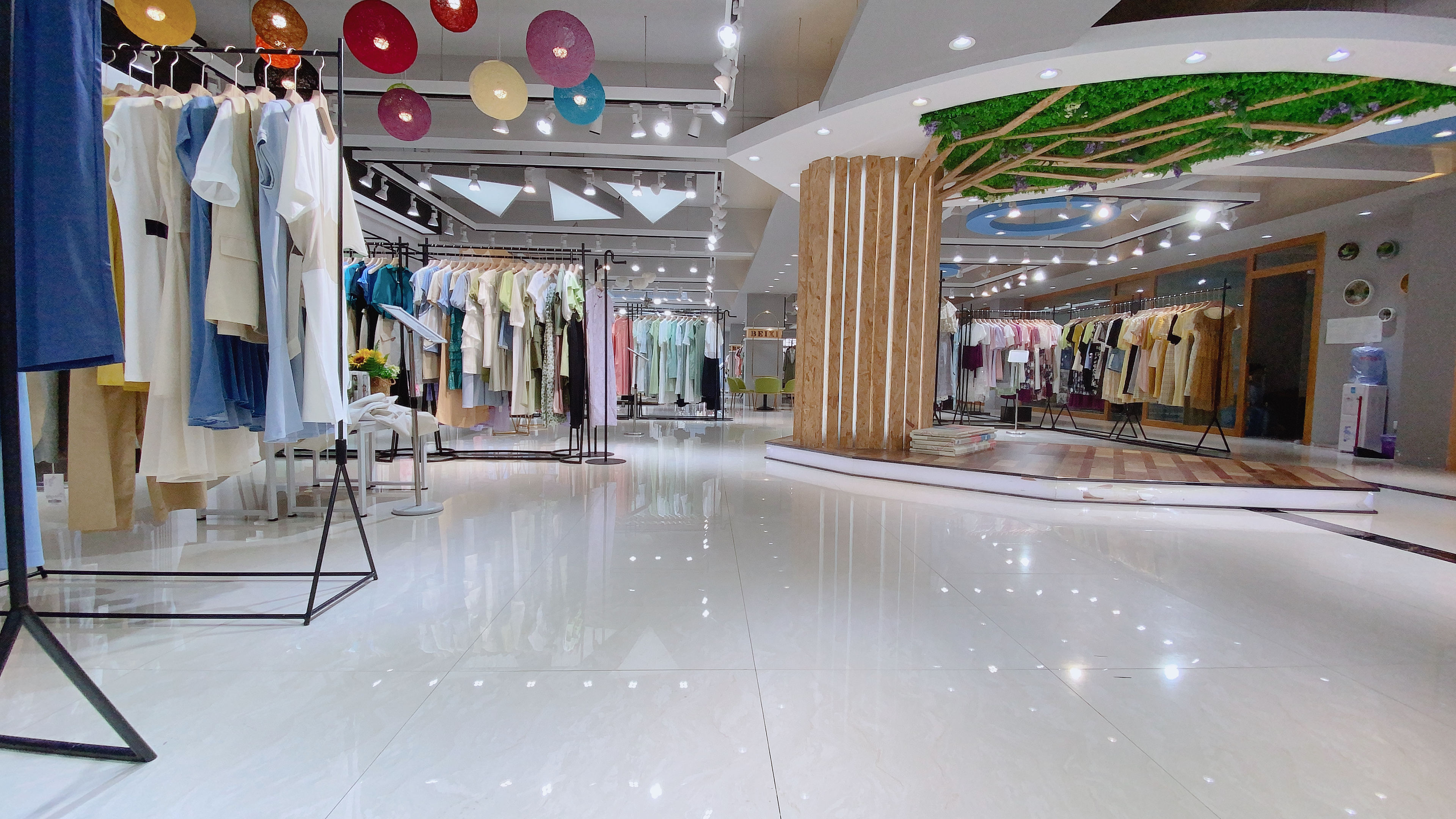 三彩女装官方旗舰店2021秋装直播,三彩品牌库存女装