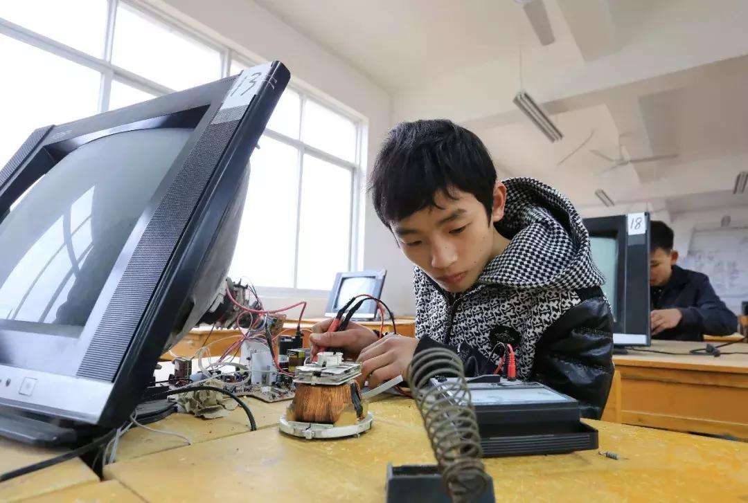 这个月国家政策扶持什么,资管新规什么时候正式实施