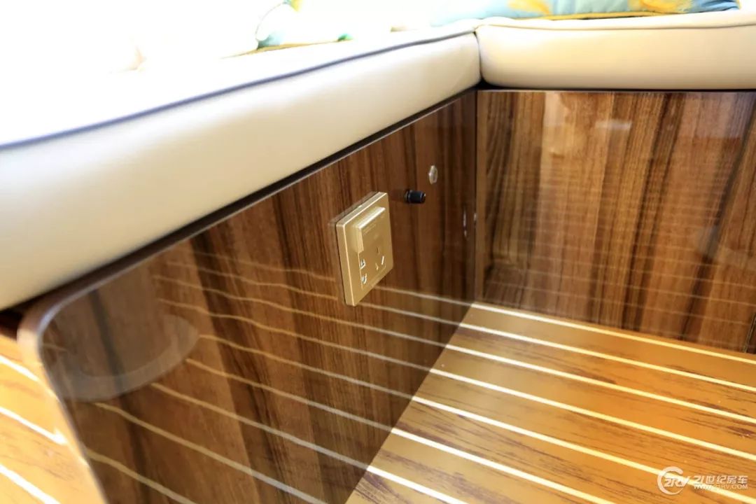 不超过50万的越野房车,不到40万的豪华大型房车