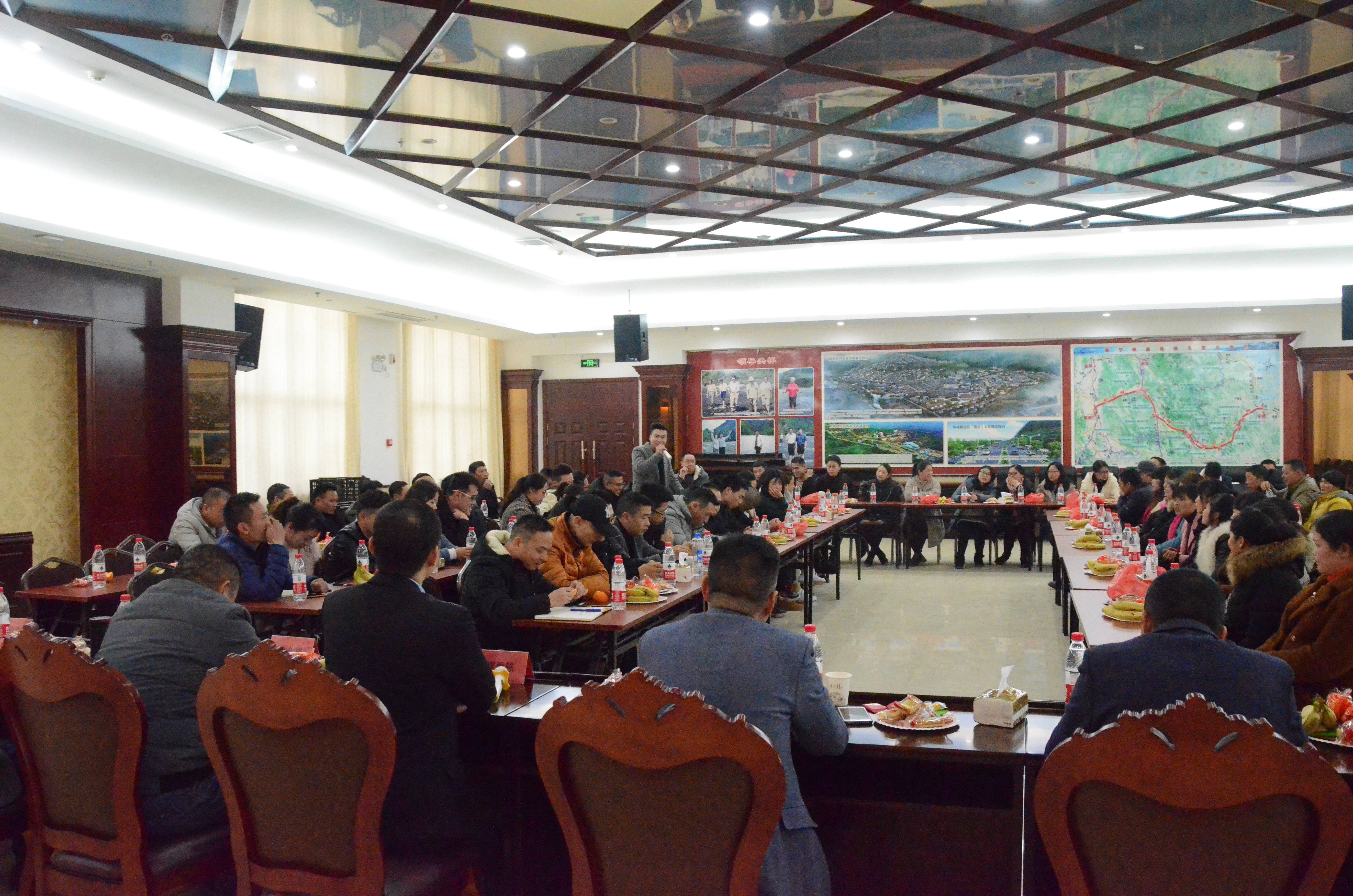 回顾过去展望未来年会横版20分钟,回顾过去展望未来年会上怎么说