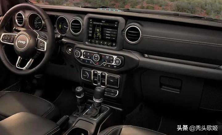 牧马人4xe和牧马人汽油版哪个更好,配2.0t便宜车型推荐