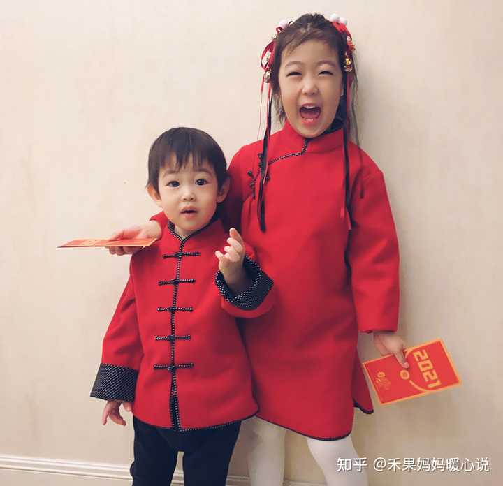 童装女童3-6岁公主裙冬款拜年,2023年最流行的衣服童装