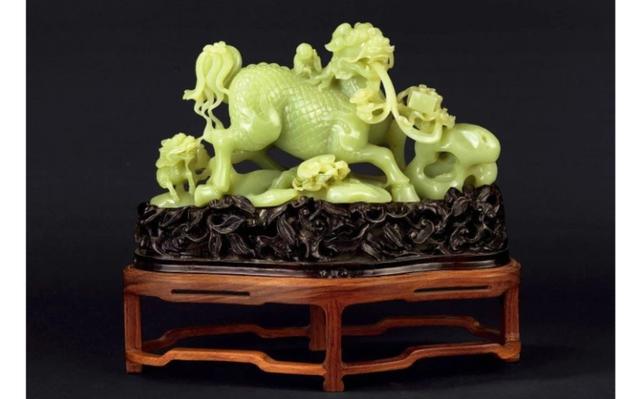 羊脂玉的价值排名第一,和田黄玉羊脂白玉