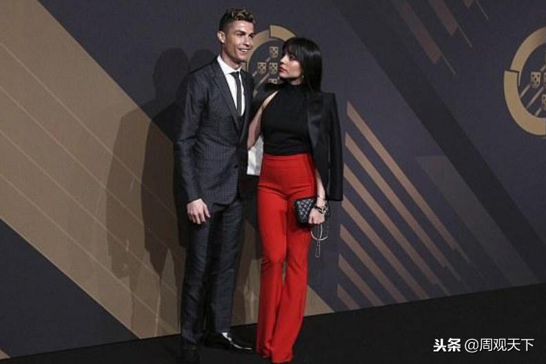 乔治娜的情敌来了！一名模自曝收到C罗短信，言语中充满了挑衅！