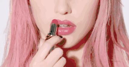 轻松解决干裂冻裂打造水润嘟嘟唇,嘴唇干裂起皮一招立刻变水润