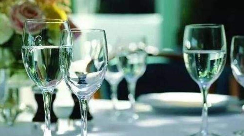 50元内最好的纯粮酒西凤,50元以上纯粮酒光瓶十大名酒