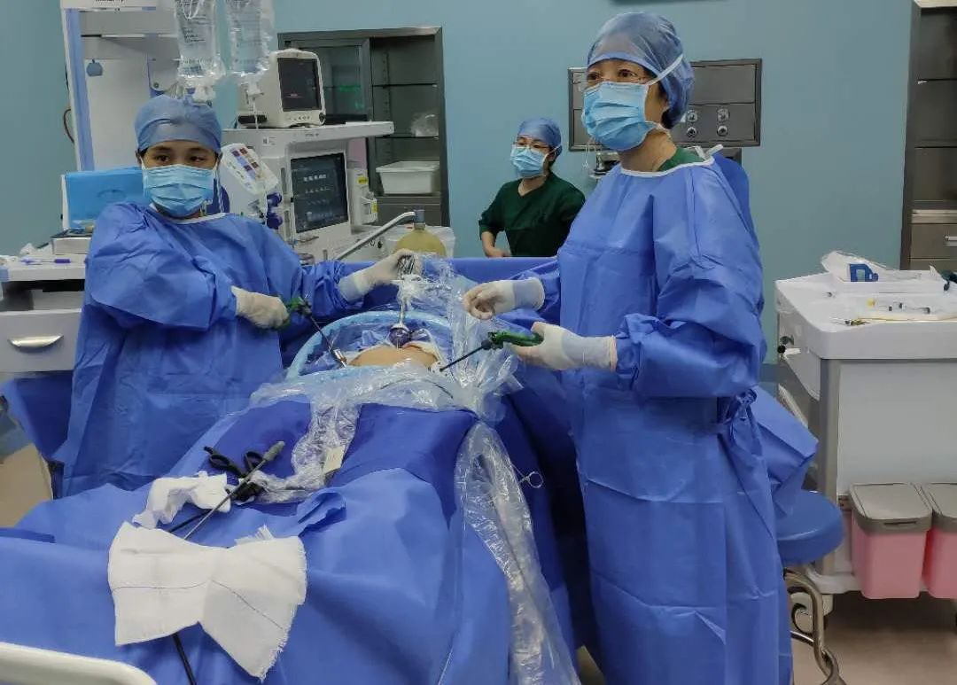 山东医专第一附属医院妇科副主任李方凤:一双巧手解无数顽疾二十载行医润物无声