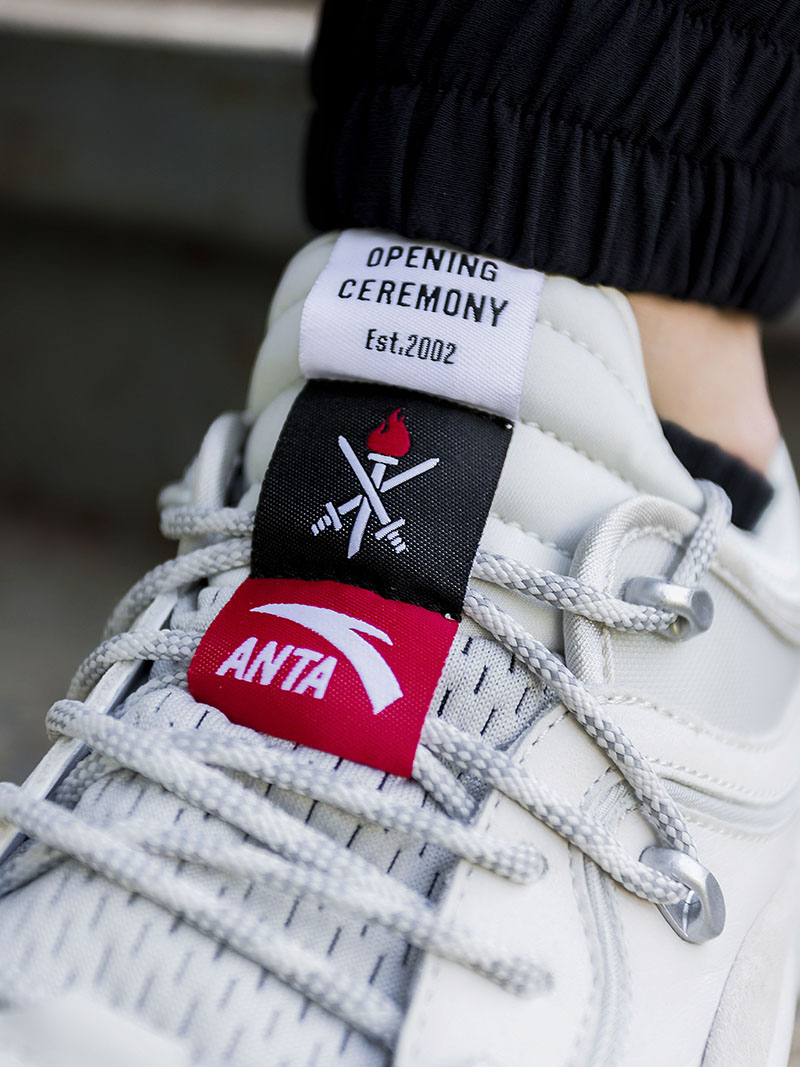 球鞋安踏推荐强度高,安踏龙珠超联名dragonball黑悟空