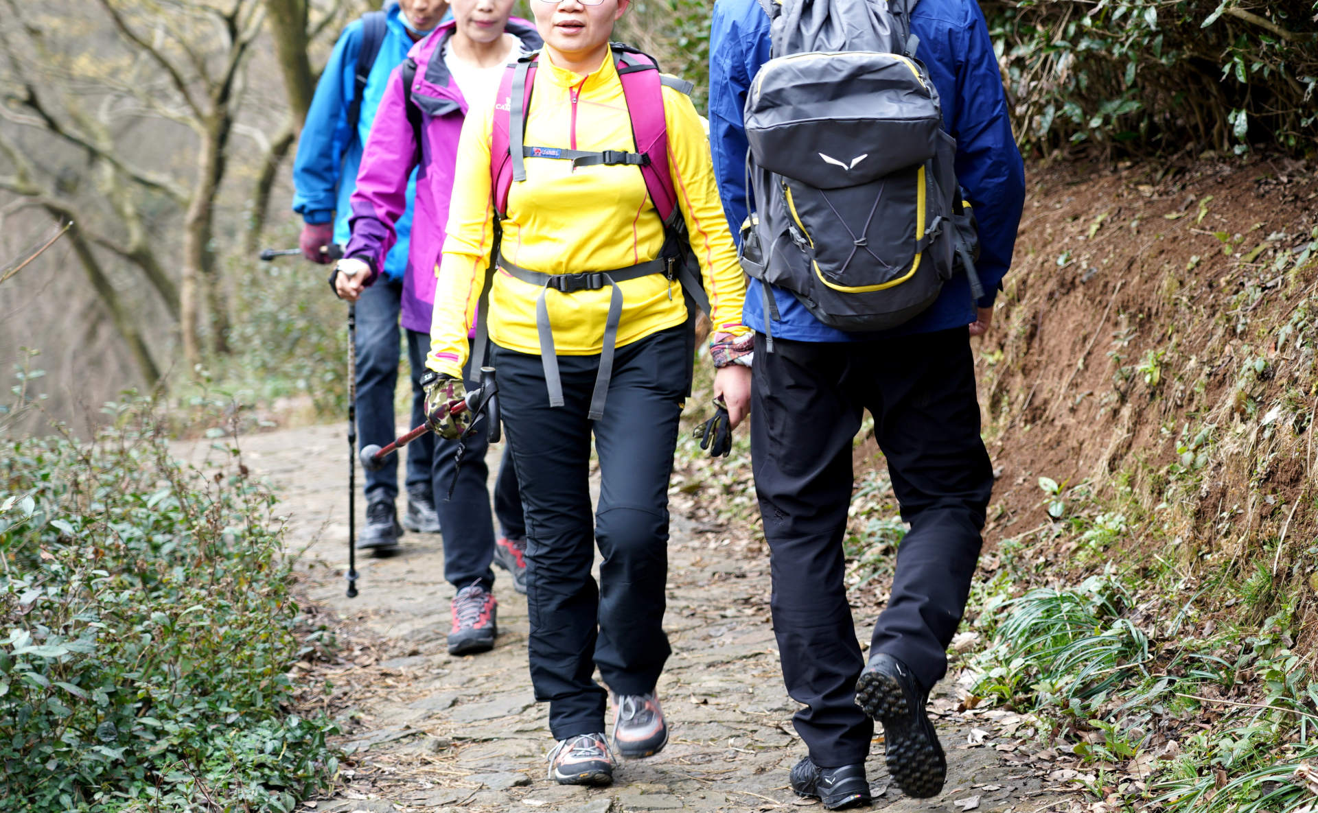 沙乐华户外鞋评测,沙乐华鞋子基础款