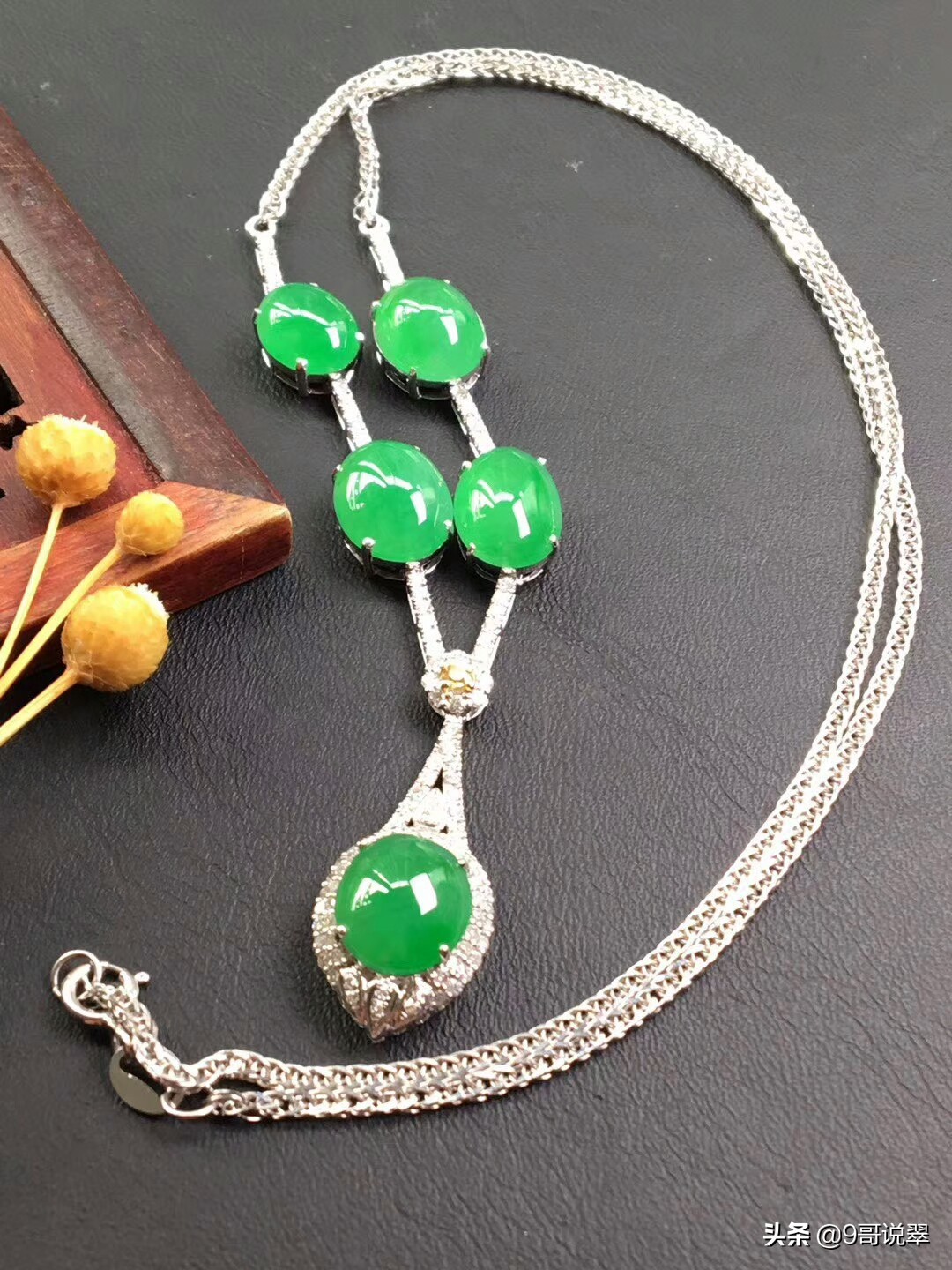 中国玉文化的精髓,好看寓意又好的翡翠雕件