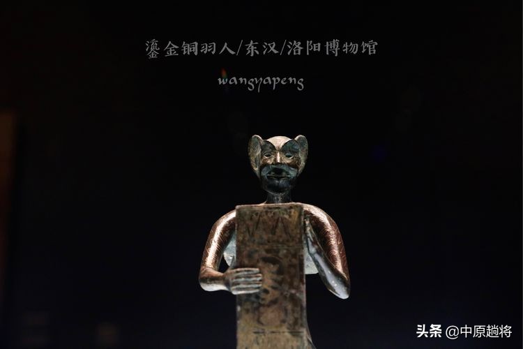 洛阳博物馆专门为二十多件珍宝成立了一个展馆