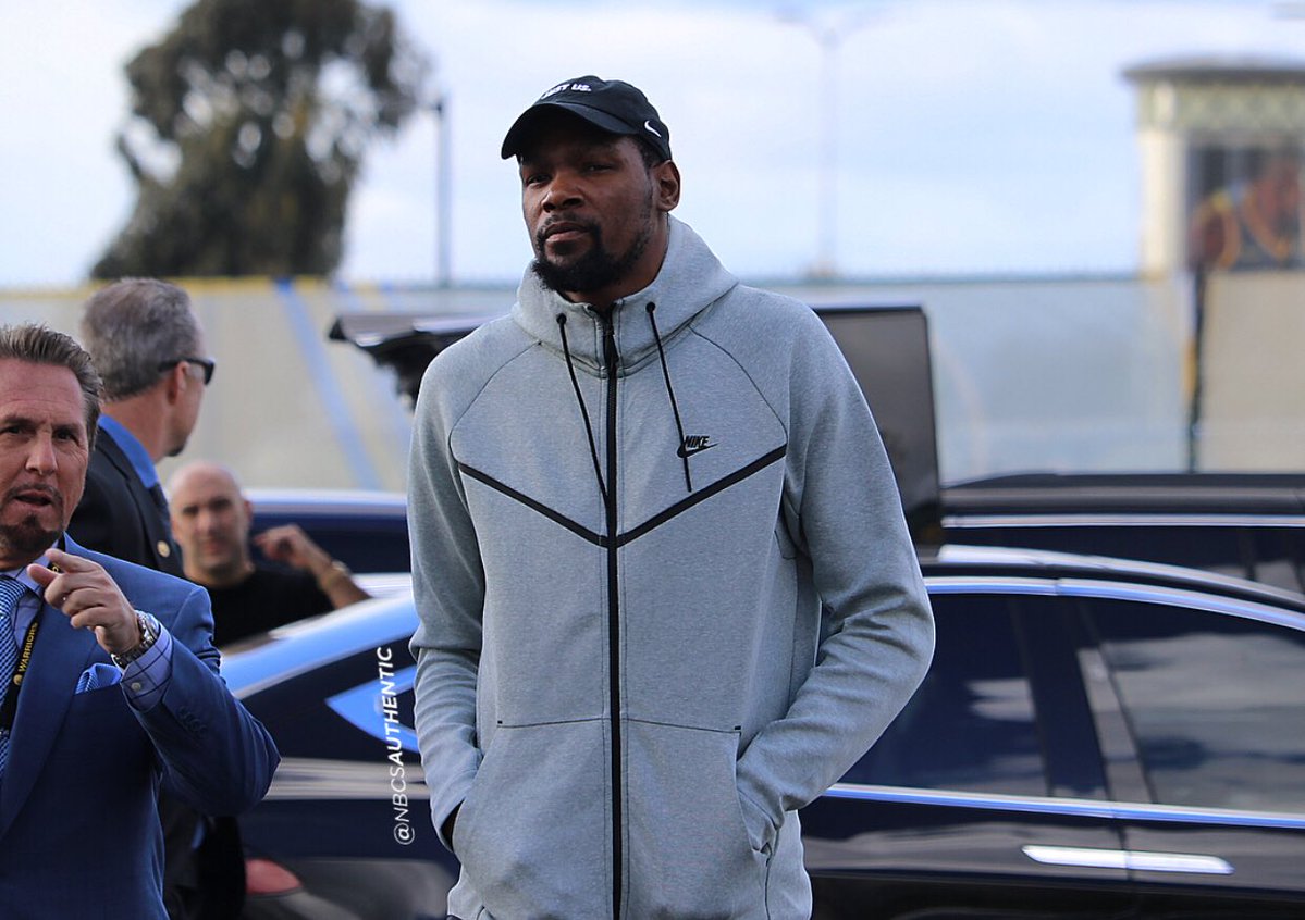 新第一人杜兰特5连发喷网友！KD无法掩盖软弱决定，注定不如詹皇