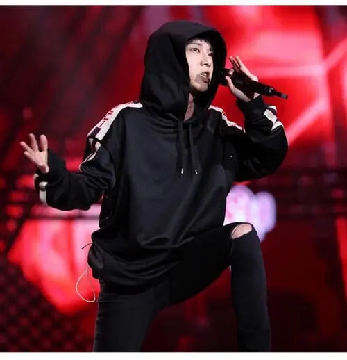 我证明:纯情少年华晨宇真的没有整容没有植发没有情人没有私生子