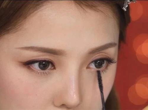 不会化圣诞妆？Pony大神来手把手教你