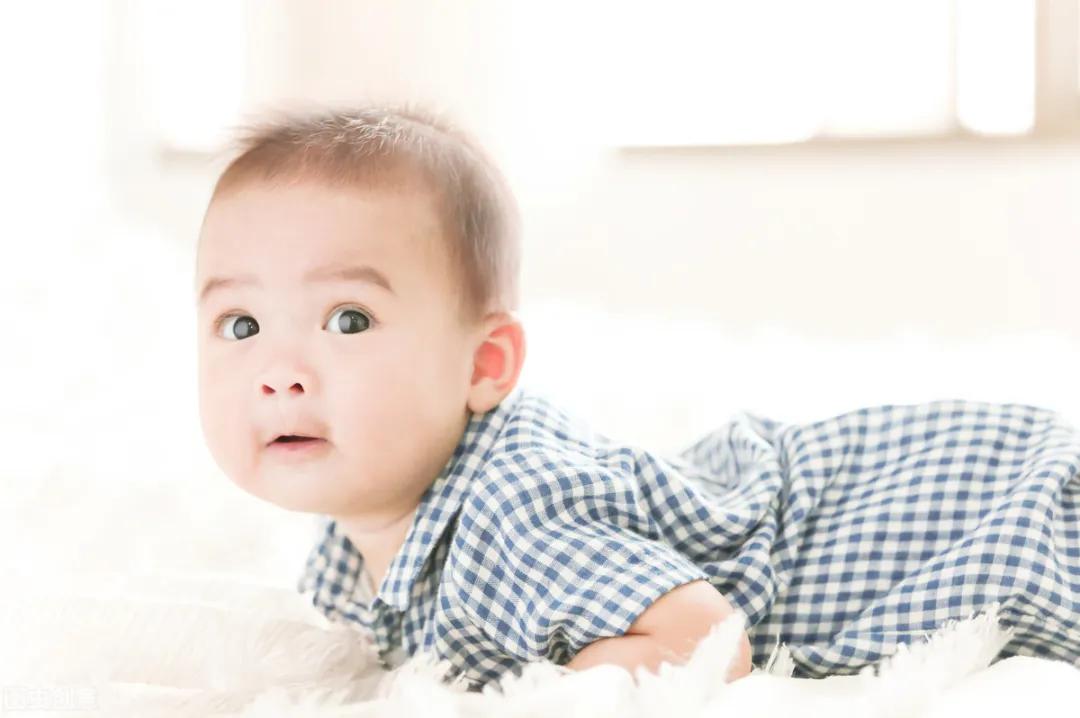 婴幼儿的衣服怎么洗最好,婴儿洗小衣服的方法有哪些