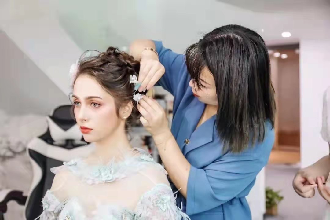 福州美容化妆学徒学到化妆知识,去化妆培训机构先学什么化妆专业