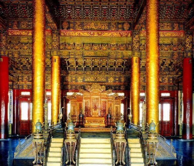 故宫真正的龙椅材料,故宫龙椅价值