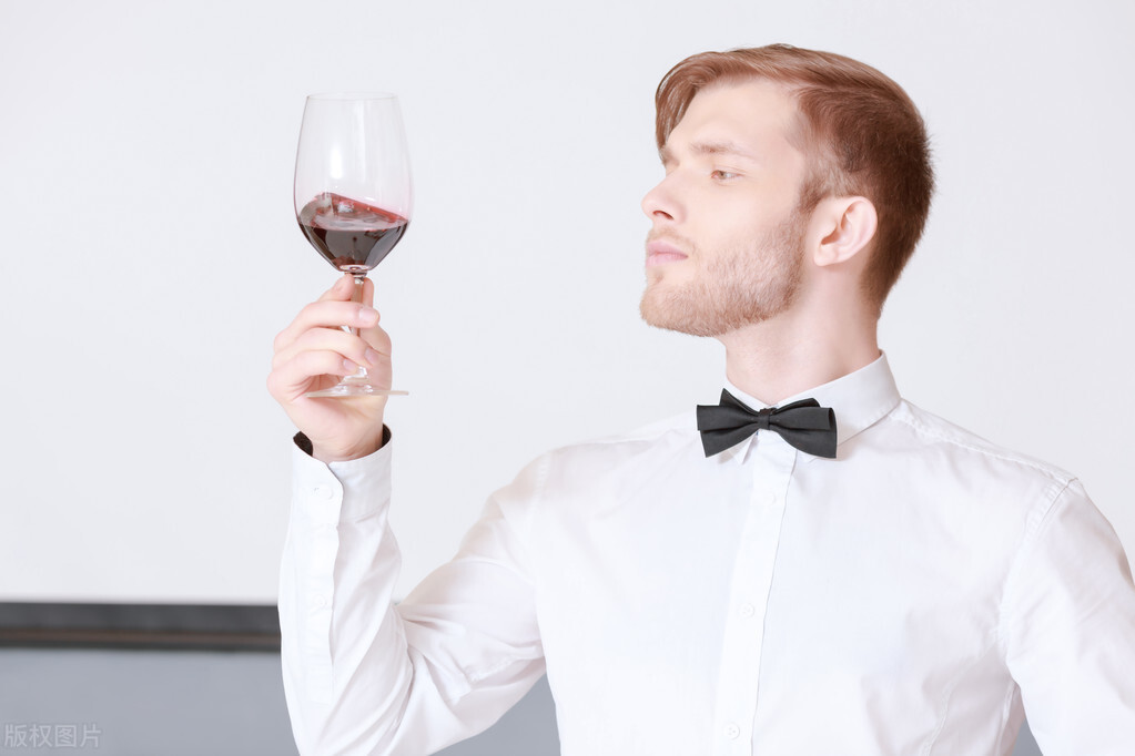 没有开瓶器葡萄酒如何开瓶,葡萄酒开瓶器开瓶方法