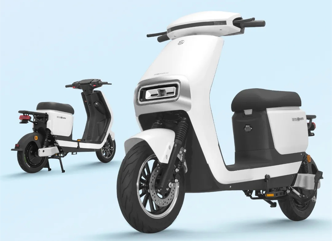 预算15万元这两款纯电动车适合你,两轮电动车爬坡有力哪一款最好