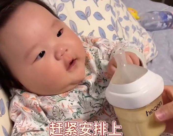 5个月宝宝突然不愿意喝奶大哭,5个月宝宝不喝奶被逼说我不喝