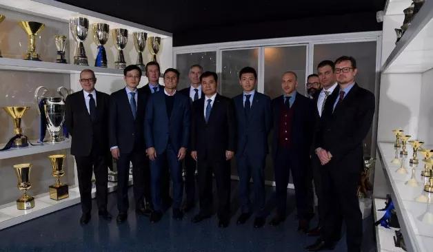 苏宁集团董事长张近东投资恒大,张近东完全退出苏宁了吗