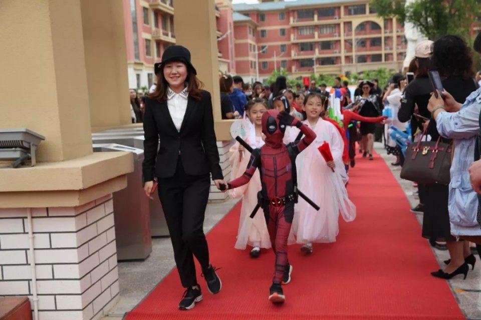 与你童乐优惠团购,兰州碧桂园学校国庆演出