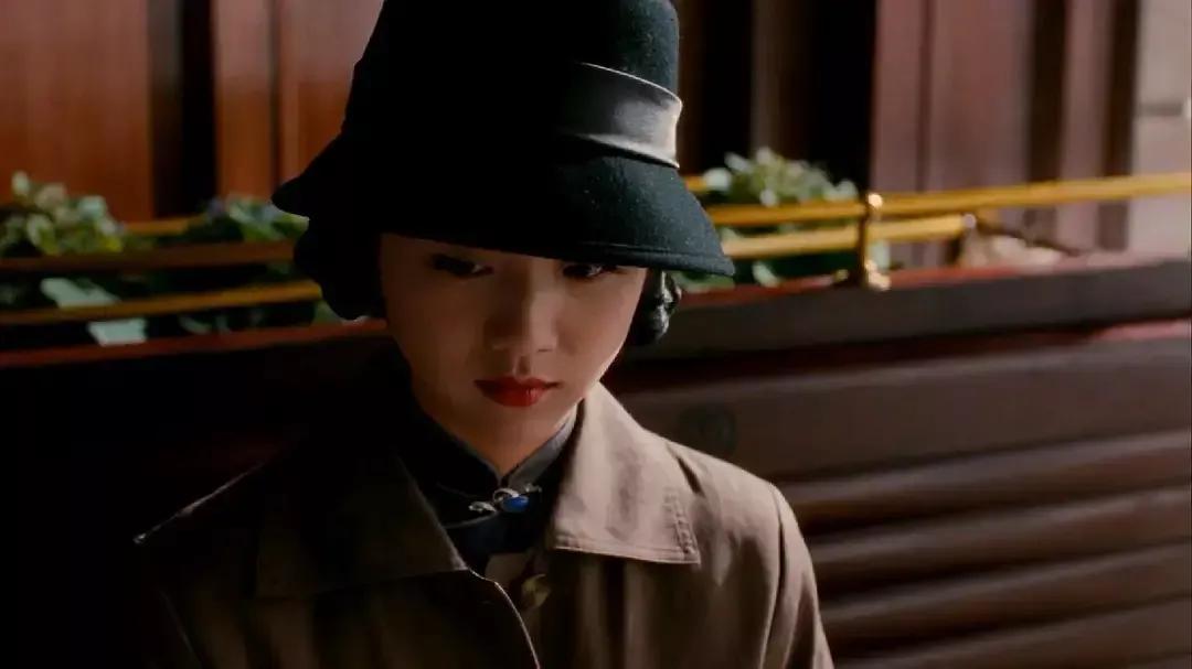 张爱玲三观比较正的一段话,张爱玲曾说态度和细节就是答案