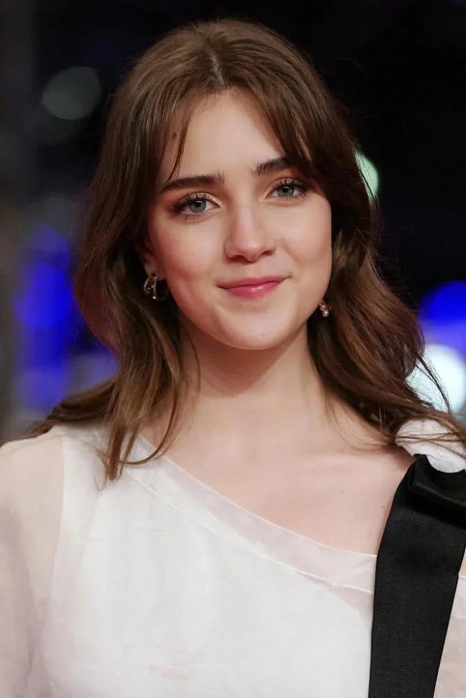 他是《洛丽塔》男主，畸形恋专业户，也是禁欲系不老男神