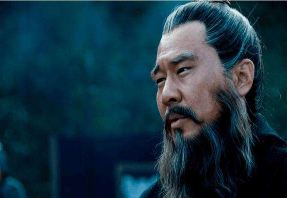 曹操的头痛怎么治,曹操的头疼病华佗能治好吧