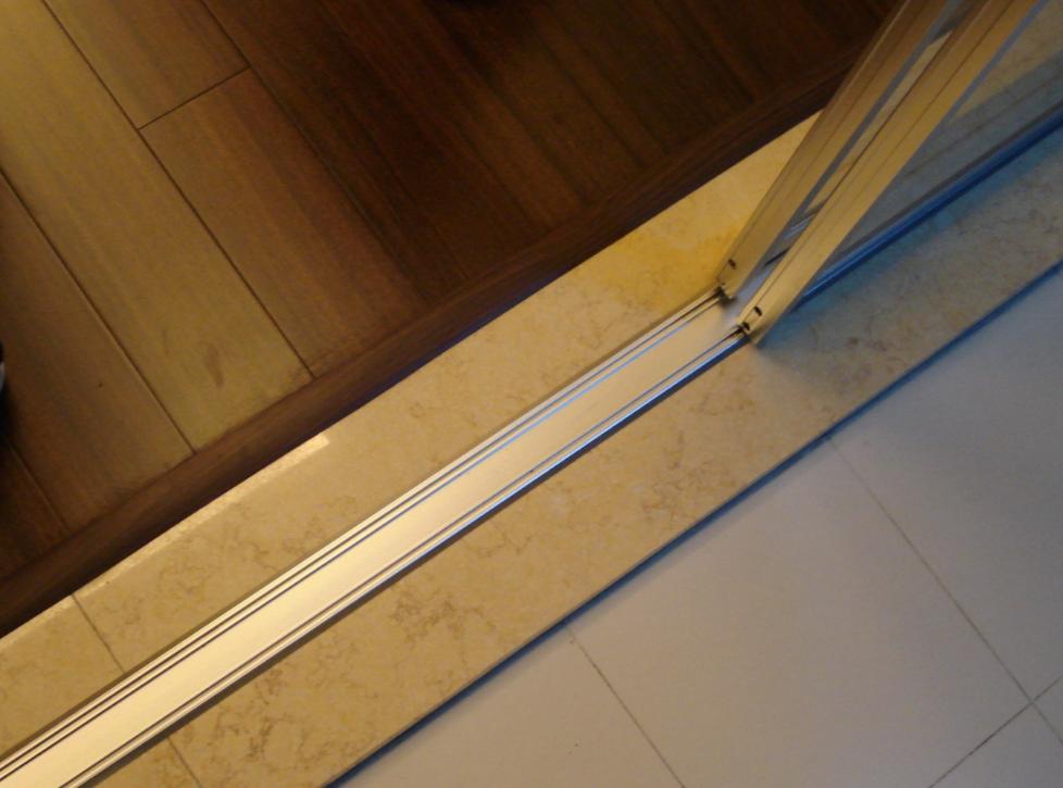 过门石怎样摆放硬币,过门石下面都摆放什么