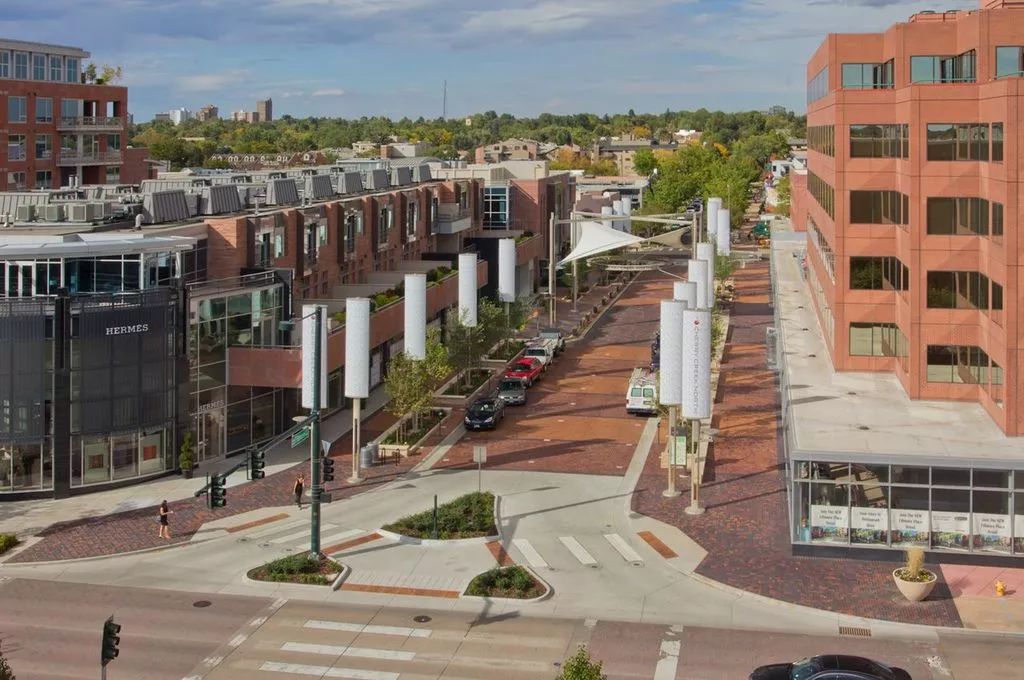 商业街区的景观设计要点和原则,复古怀旧商业街景观设计