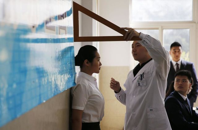 空姐体检是男人检查吗,空姐每年都要体检吗