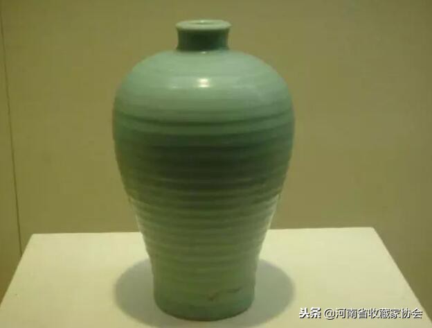 宋代龙泉窑瓷器胎釉鉴定全图片,宋代龙泉窑底足胎釉结合处的特征