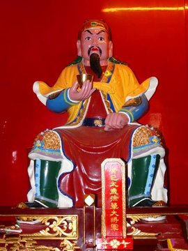 本命年前是请太岁还是化太岁,本命年犯太岁可以请两个太岁吗