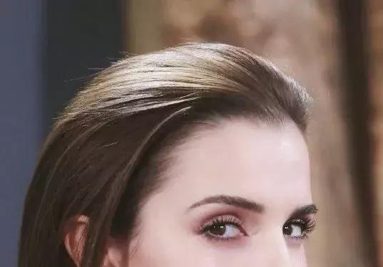 厚嘴唇有多美,厚嘴唇也很好看的女生