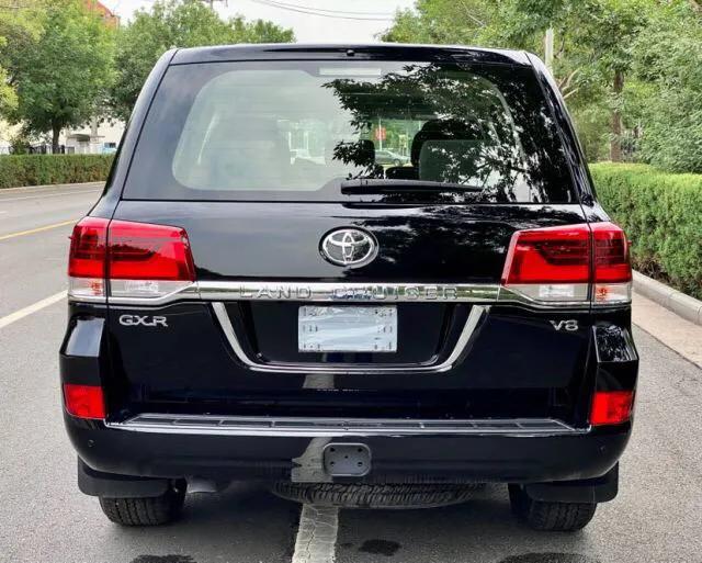 陆巡4600和5700有哪些优缺点,2019款陆巡中东版4600价格表