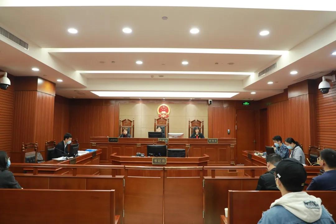 首例“QQ自动抢红包”软件不正当竞争纠纷案已开庭