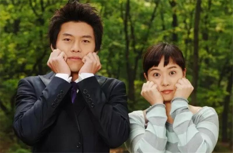 脸型偏瘦颧骨明显怎么办改善,怎么改变颧骨高的脸型